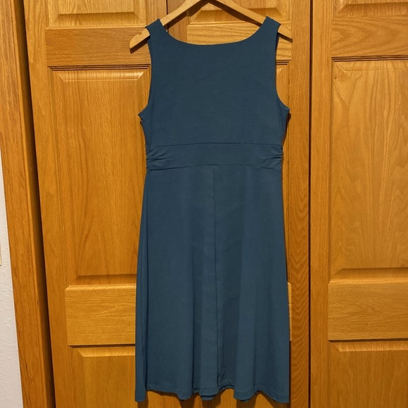 Eddie Bauer blue stretch athletic dress midi size medium - Picture 4 of 7